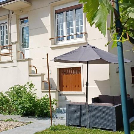 Metro - Sac A Dos - Dodo Chez Leontine 2 Ch Parking Wifi Fo Villa Bois-Colombes Eksteriør billede